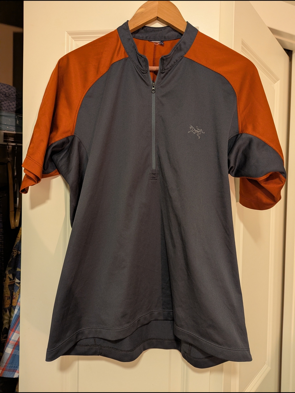Arc'teryx Vintage Men's Medium Dry Fit T-shirt